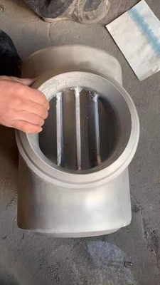 Тройник OD 5" загородки Monel 400 ASTM/UNSP N04400 ВЕС 4mm верхнее Leved